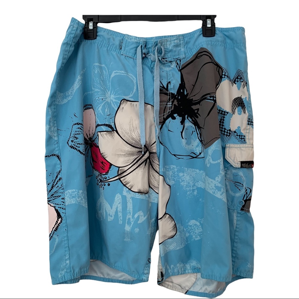 Quick Silver Men’s Board Shorts  Size 36 signs of wear see picture